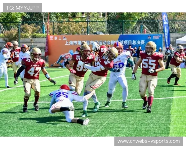 美国队分享国际夺冠经验，中外青少年因橄榄球结缘