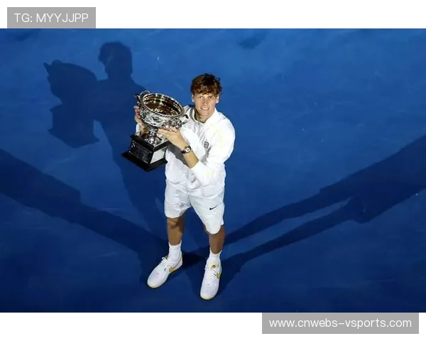 辛纳总决赛10连胜创纪录,20盘未失卫冕 辛纳总决赛10连胜创纪录,20盘未失卫冕