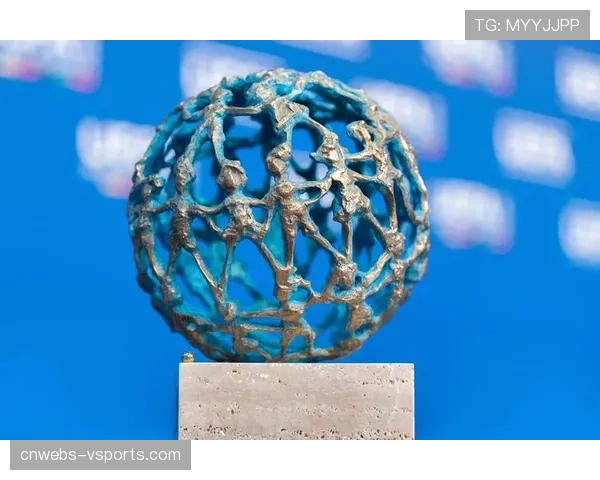 欧足联对一名在社交媒体发表种族歧视言论的球迷实施全球观赛禁令